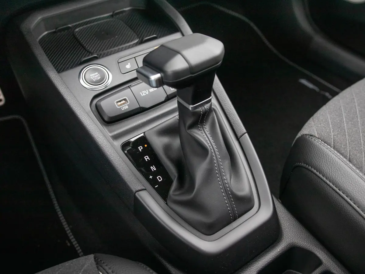 1.0 T-GDi MHEV GT-Line | Actieprijs* | Uit voorraad leverbaar | Automaat | Schuif/kantel | Navigatie | Camera | Carplay | Climate | Cruise
