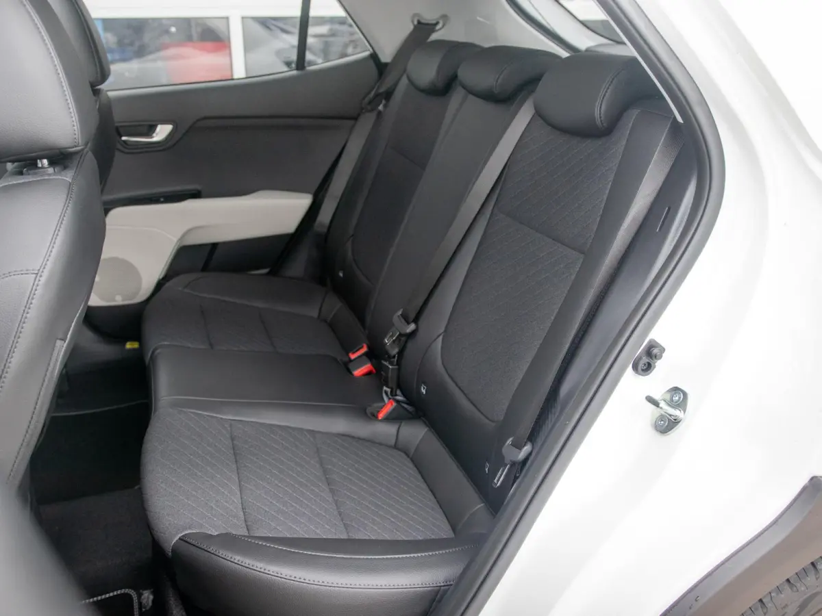 1.0 T-GDi MHEV GT-Line | Actieprijs* | Uit voorraad leverbaar | Automaat | Schuif/kantel | Navigatie | Camera | Carplay | Climate | Cruise