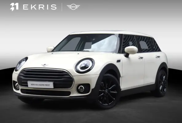 One | Cruise Control + Apple Carplay + Parkeersensor Achter + LED Koplampen + 17" LMV |