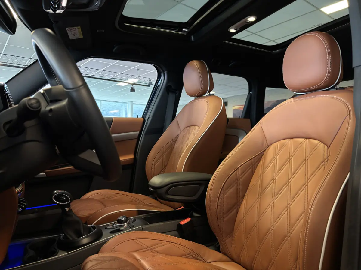 Cooper ALL4 5x Chester / Panoramadak / H-K / Dab+ / Apple Carplay / HeadUp / Keyless / Picnic Bench - NIEUWSTAAT -