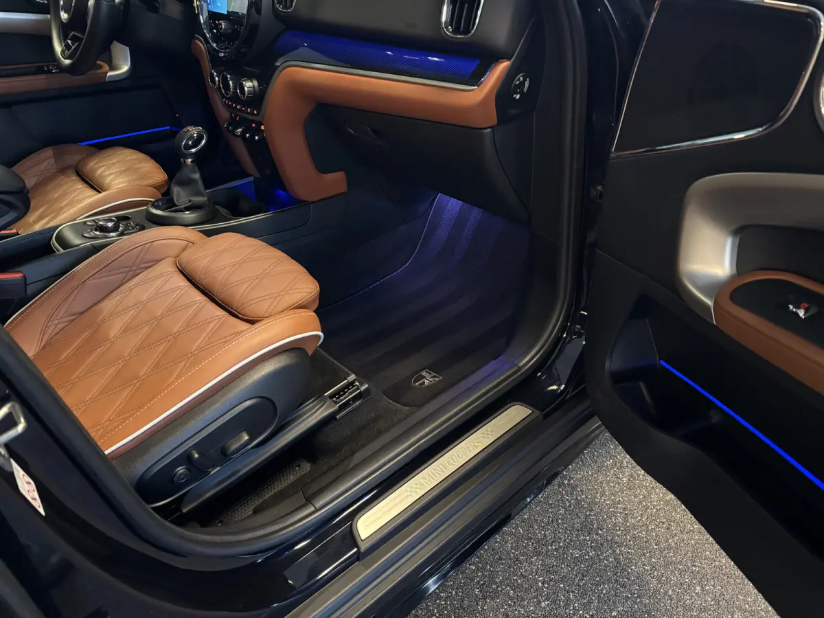 Cooper ALL4 5x Chester / Panoramadak / H-K / Dab+ / Apple Carplay / HeadUp / Keyless / Picnic Bench - NIEUWSTAAT -