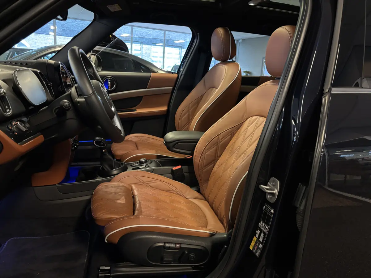 Cooper ALL4 5x Chester / Panoramadak / H-K / Dab+ / Apple Carplay / HeadUp / Keyless / Picnic Bench - NIEUWSTAAT -