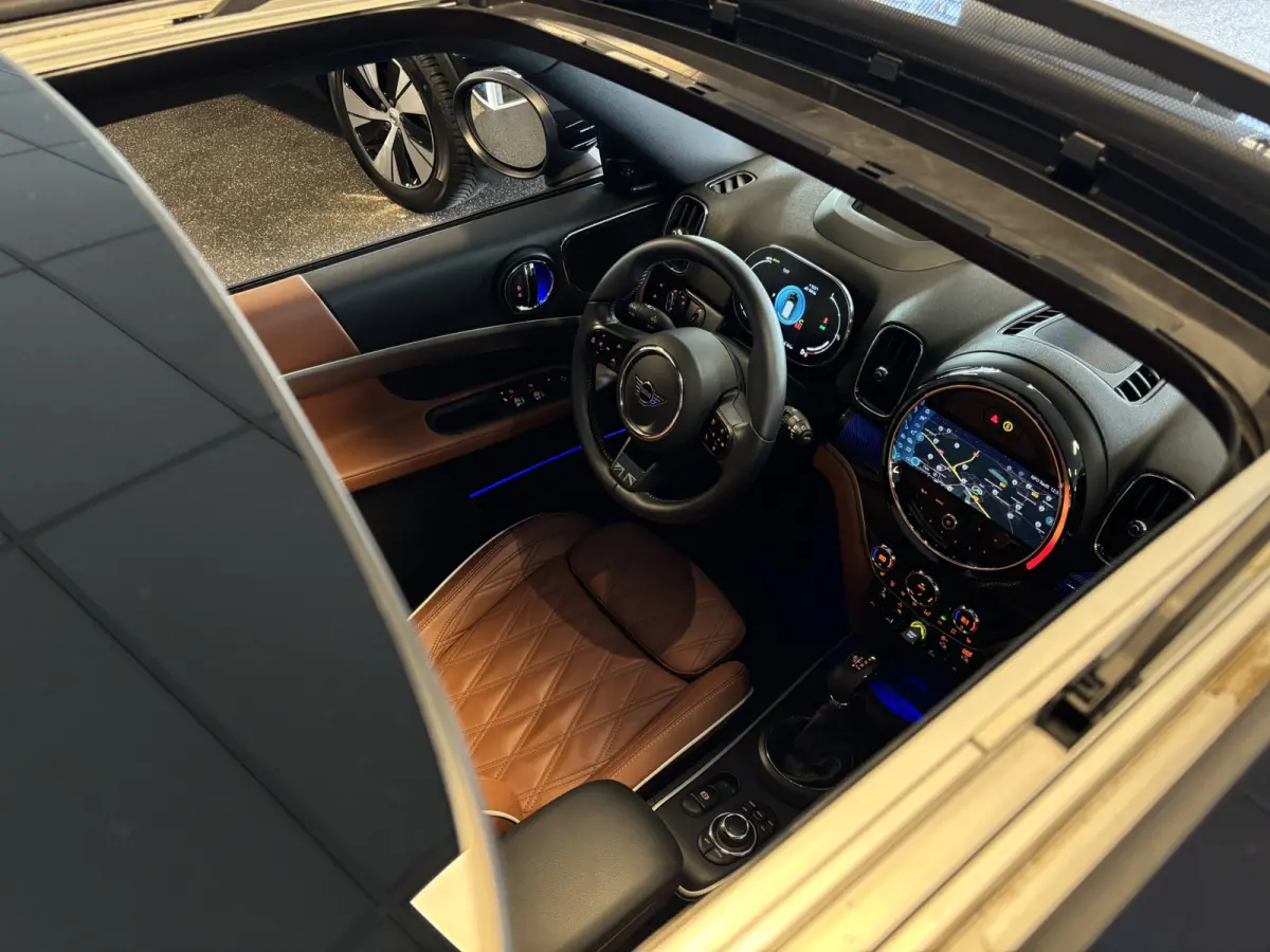 Cooper ALL4 5x Chester / Panoramadak / H-K / Dab+ / Apple Carplay / HeadUp / Keyless / Picnic Bench - NIEUWSTAAT -