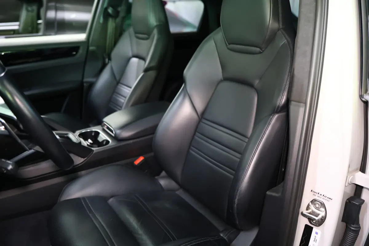 3.0 E-Hybrid KRIJT NAVI CAMERA TREKHAAK CARPLAY "20