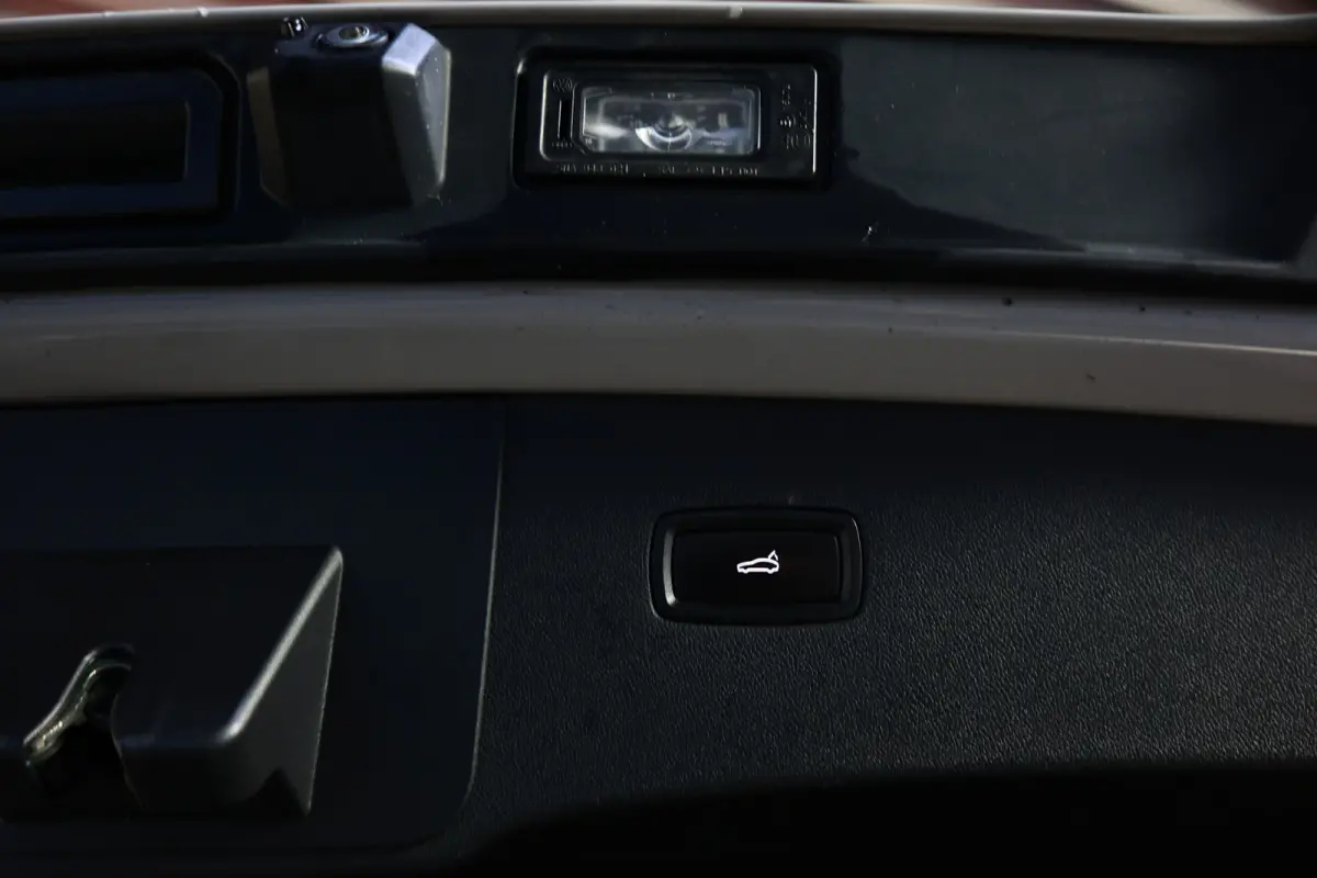 3.0 E-Hybrid KRIJT NAVI CAMERA TREKHAAK CARPLAY "20
