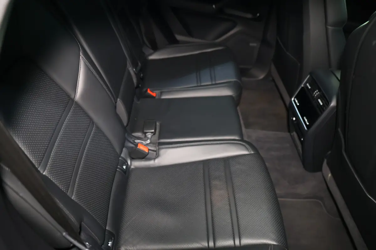 3.0 E-Hybrid KRIJT NAVI CAMERA TREKHAAK CARPLAY "20