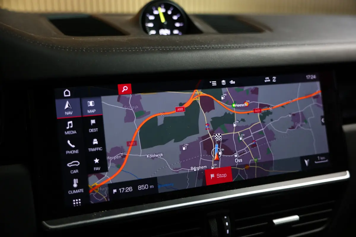 3.0 E-Hybrid KRIJT NAVI CAMERA TREKHAAK CARPLAY "20