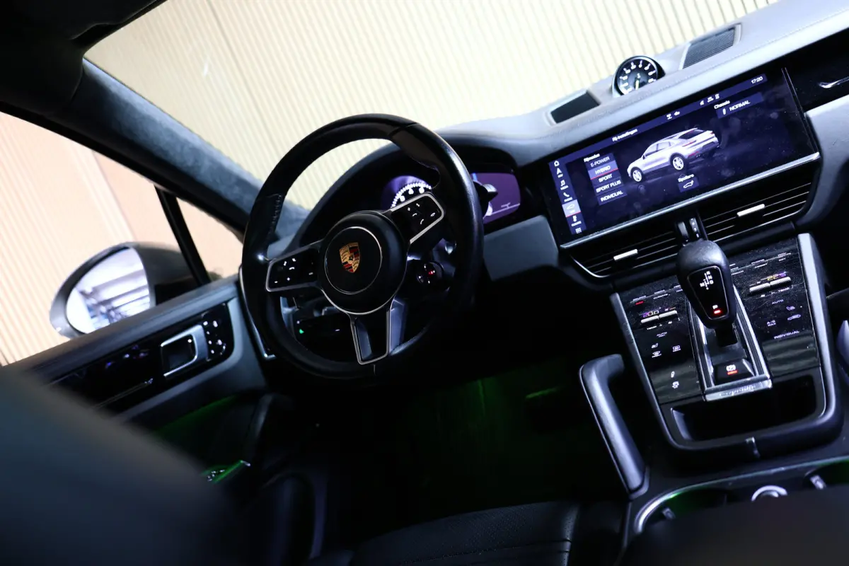 3.0 E-Hybrid KRIJT NAVI CAMERA TREKHAAK CARPLAY "20