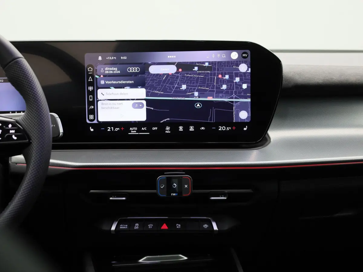 1.5 e-hybrid S edition l Demo l Adaptive cruise control l Airco l Navigatie l Stoelen voor, elekt. verstelb. l Geheugen bestuurdersstoel l Panorama-glasdak l Head-up display l 360 graden cam