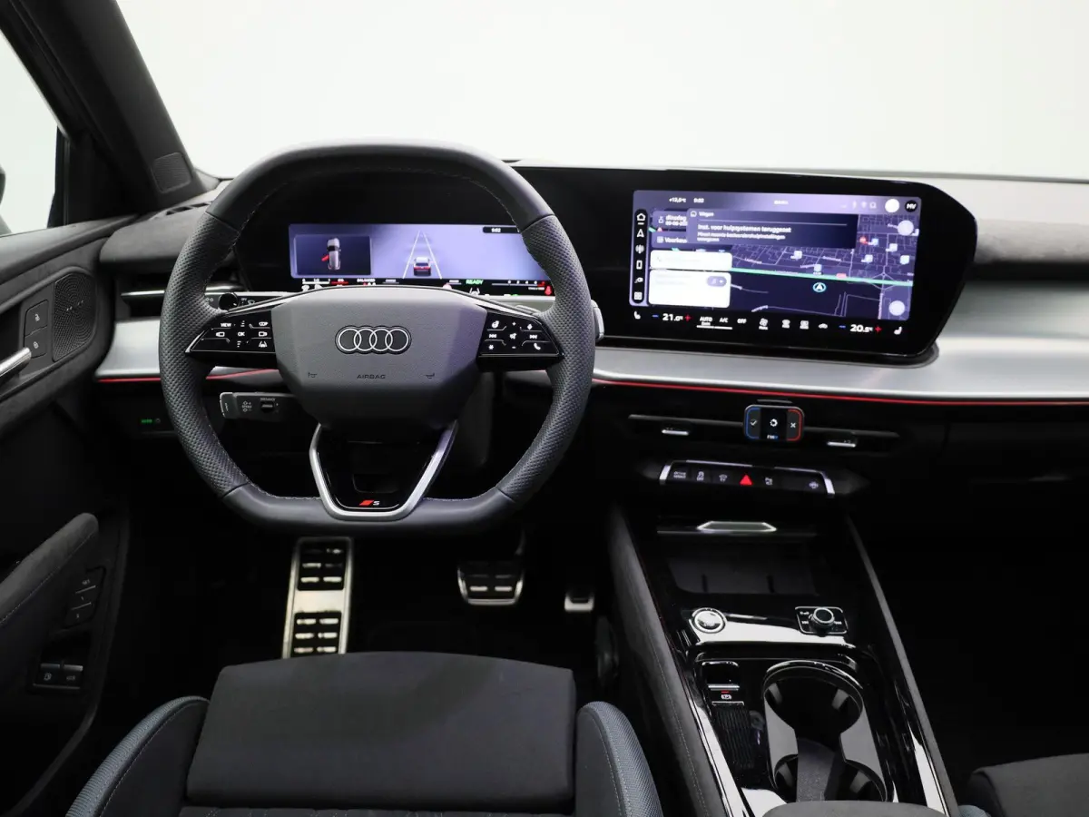 1.5 e-hybrid S edition l Demo l Adaptive cruise control l Airco l Navigatie l Stoelen voor, elekt. verstelb. l Geheugen bestuurdersstoel l Panorama-glasdak l Head-up display l 360 graden cam
