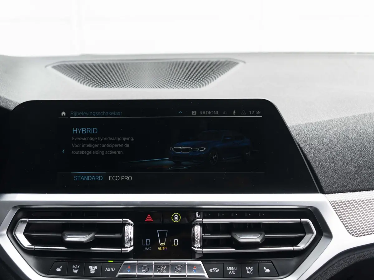 330e SoH 89% | High Executive | M Sport | Stoelverwarming | Harman Kardon | LED | Cruise Control | 19'' |
