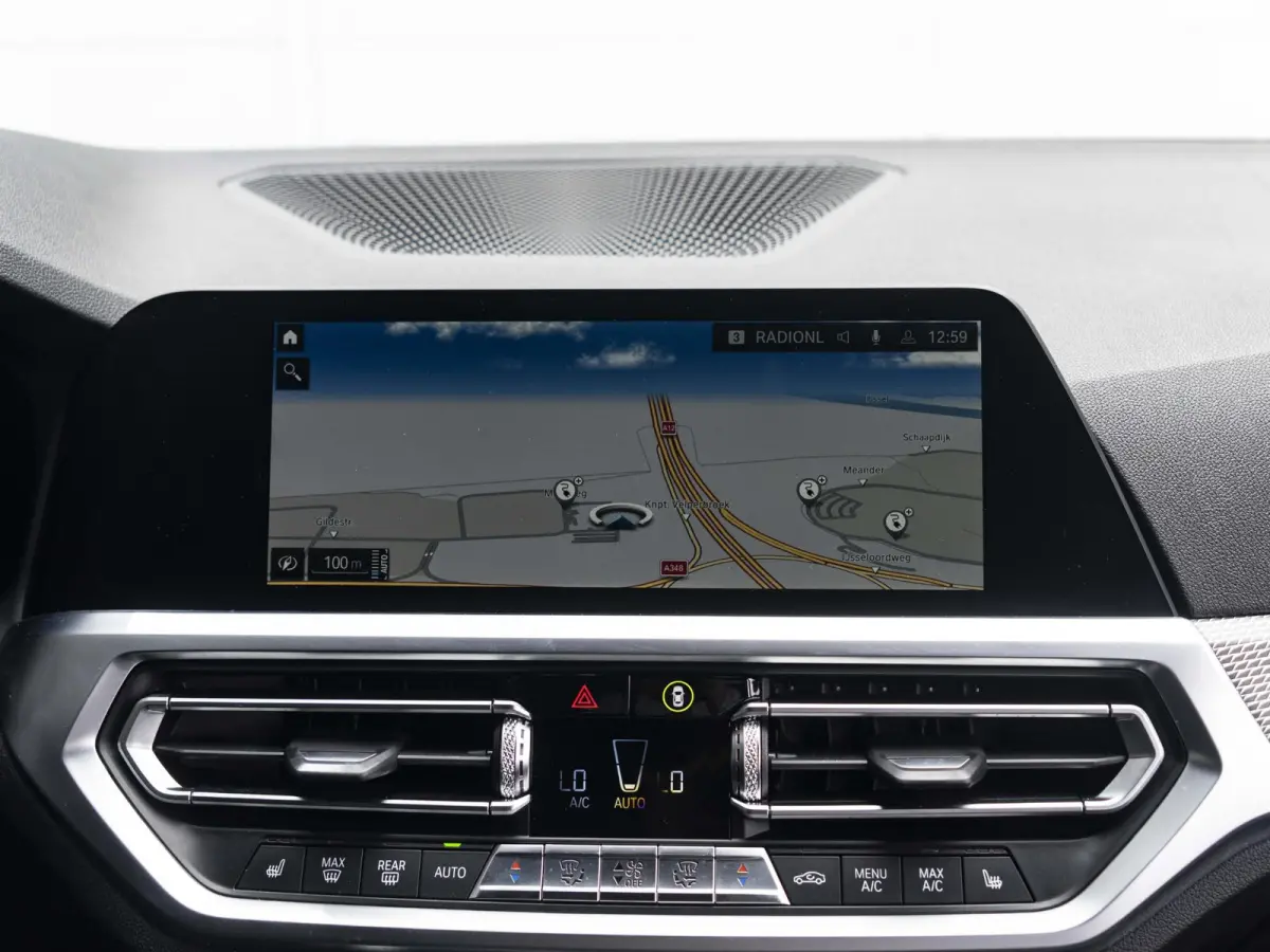 330e SoH 89% | High Executive | M Sport | Stoelverwarming | Harman Kardon | LED | Cruise Control | 19'' |
