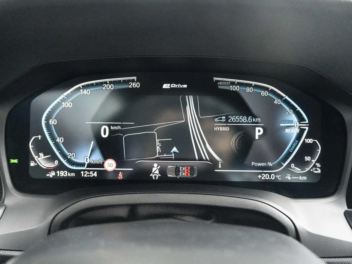 330e SoH 89% | High Executive | M Sport | Stoelverwarming | Harman Kardon | LED | Cruise Control | 19'' |