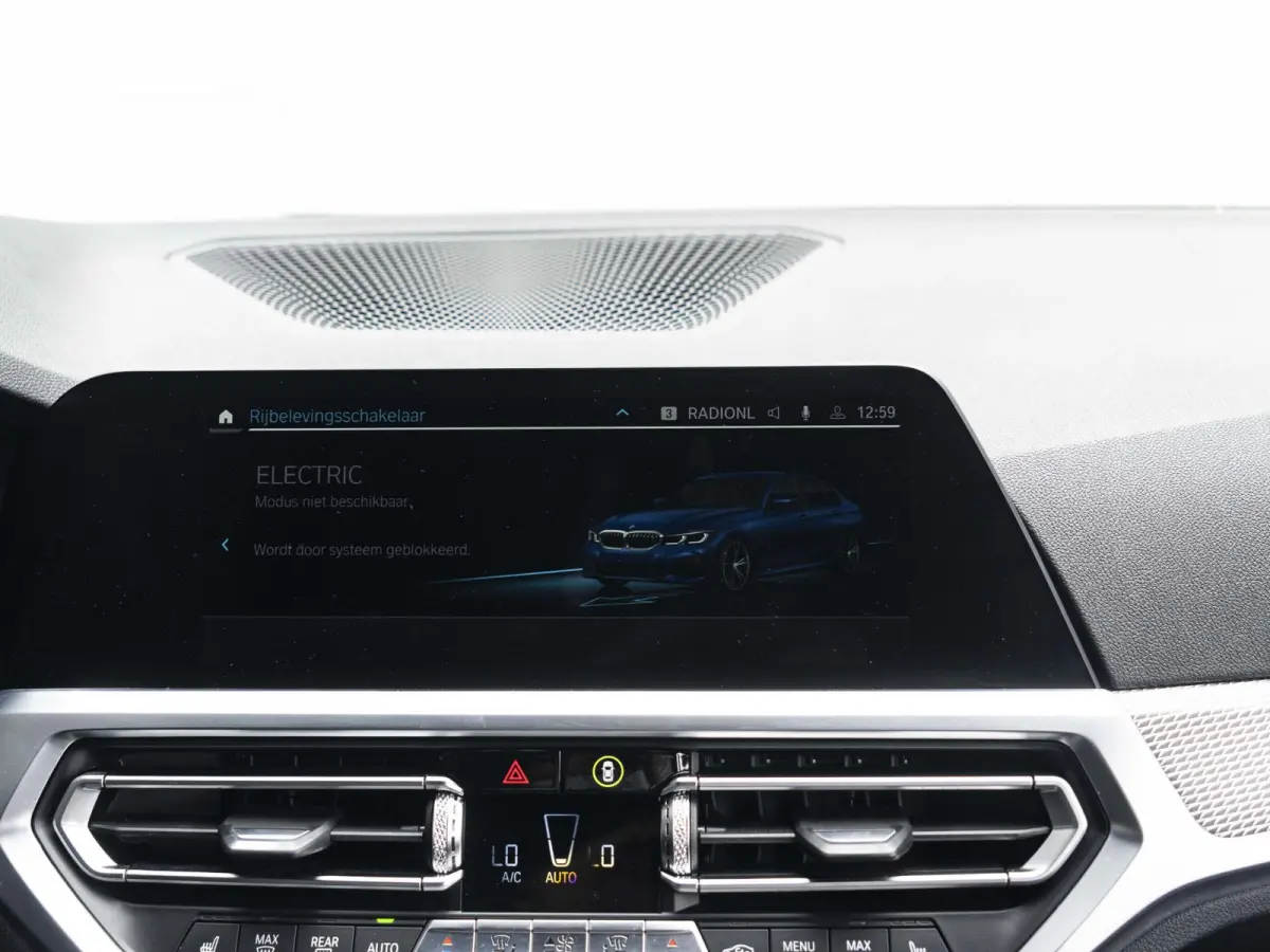 330e SoH 89% | High Executive | M Sport | Stoelverwarming | Harman Kardon | LED | Cruise Control | 19'' |