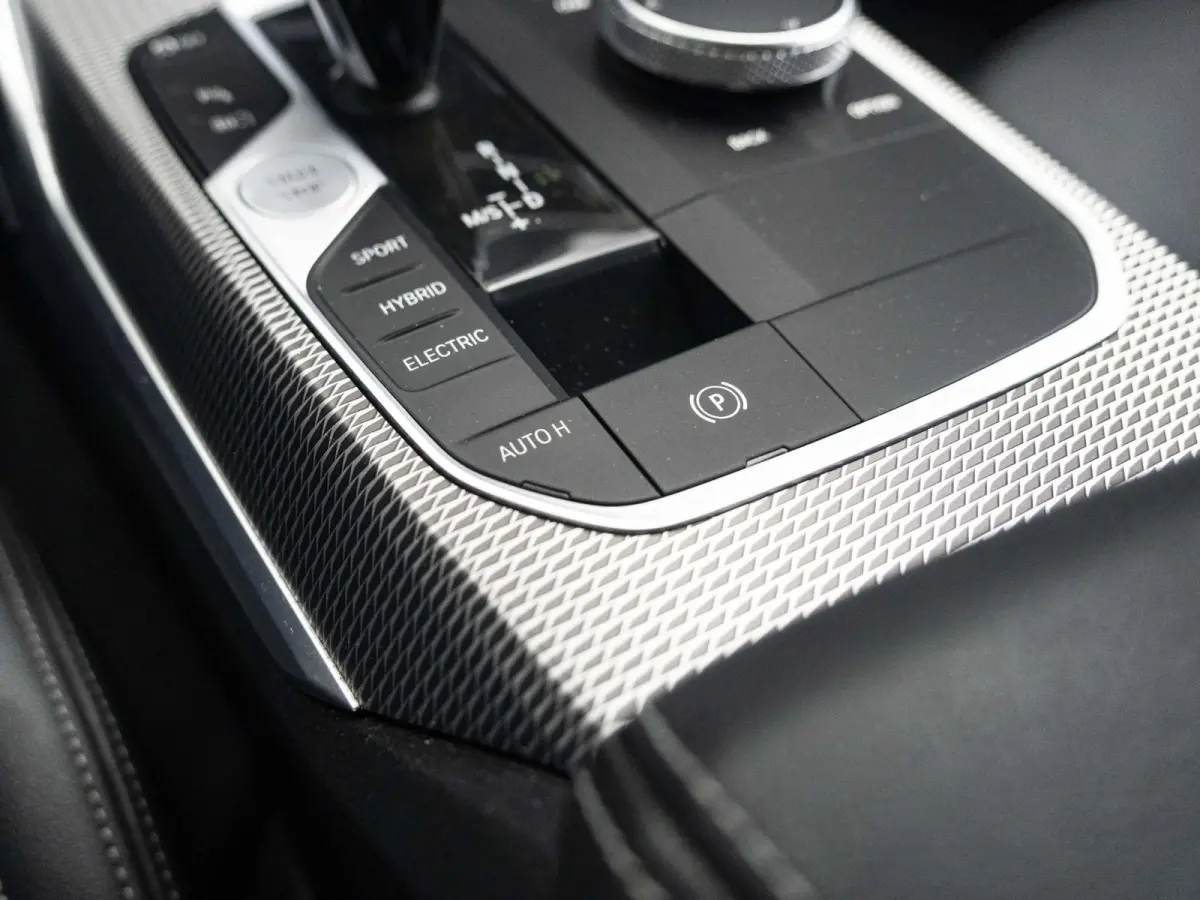 330e SoH 89% | High Executive | M Sport | Stoelverwarming | Harman Kardon | LED | Cruise Control | 19'' |