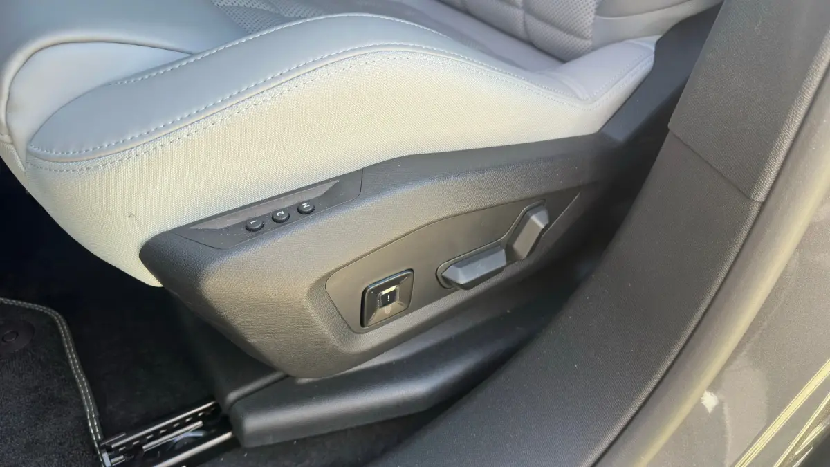 1.6 Plug-In Hybrid 145 Max | 7,4 kW lader | Apple Carplay/Android Auto|telefoonintegratie premium | Cruise control adaptief met Stop&Go en stuurhulp