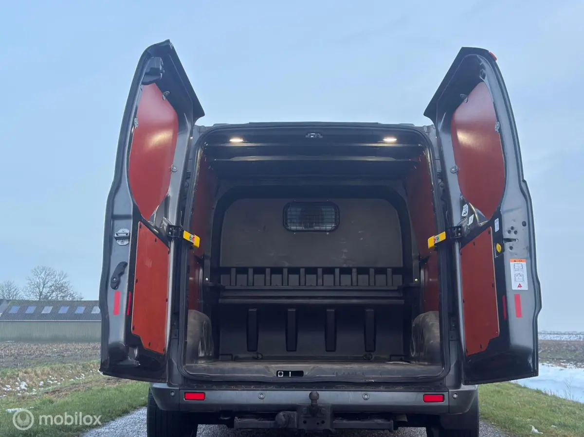 320 2.0 TDCI L2H1 Trend DC automaat luxe