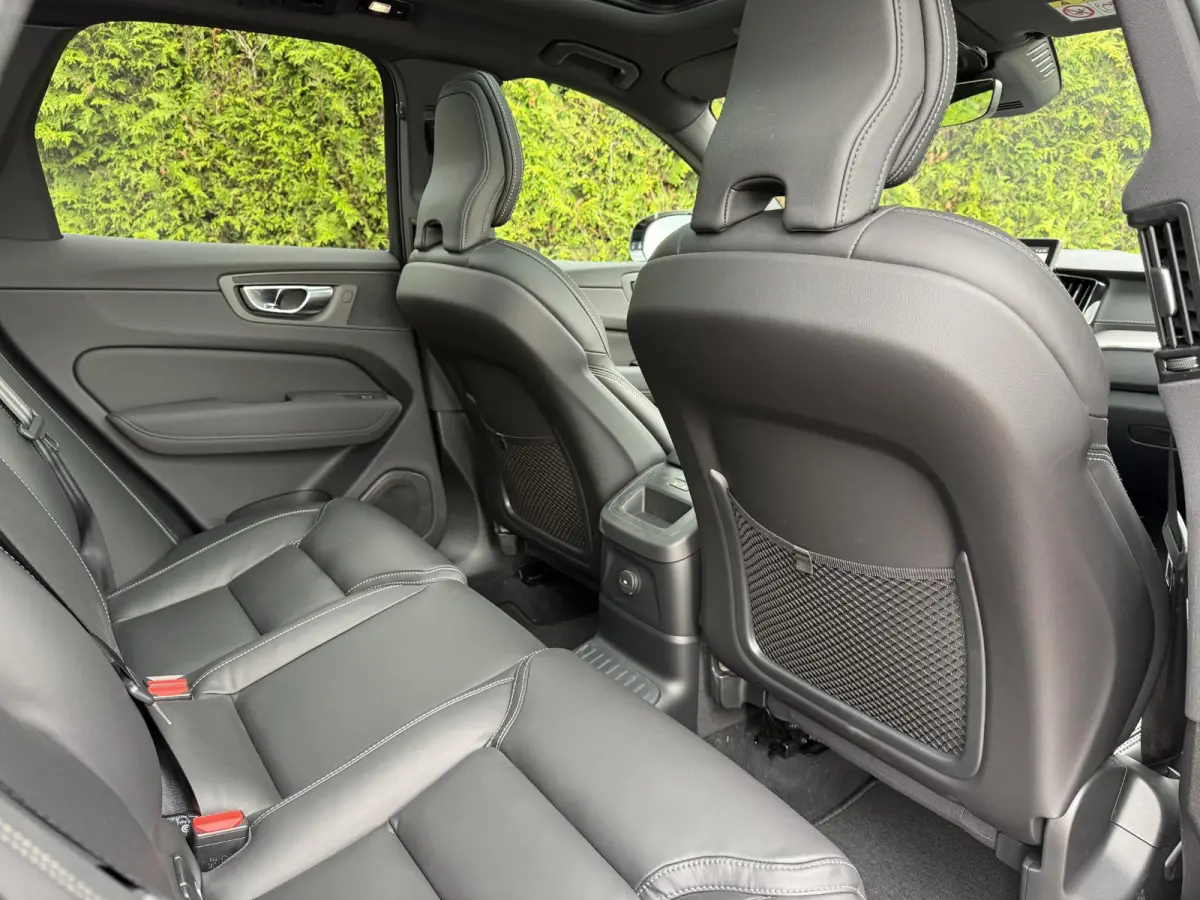 T6 Black Edition Ultra AWD Plug-in Hybrid | 360 Camera | Bliss | Keyless | Elektrische stoelen | Stuur & stoel verwarming |