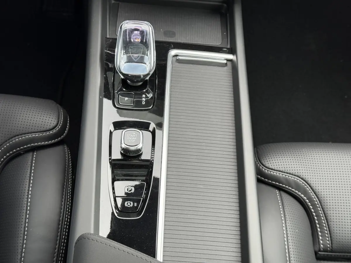T6 Black Edition Ultra AWD Plug-in Hybrid | 360 Camera | Bliss | Keyless | Elektrische stoelen | Stuur & stoel verwarming |