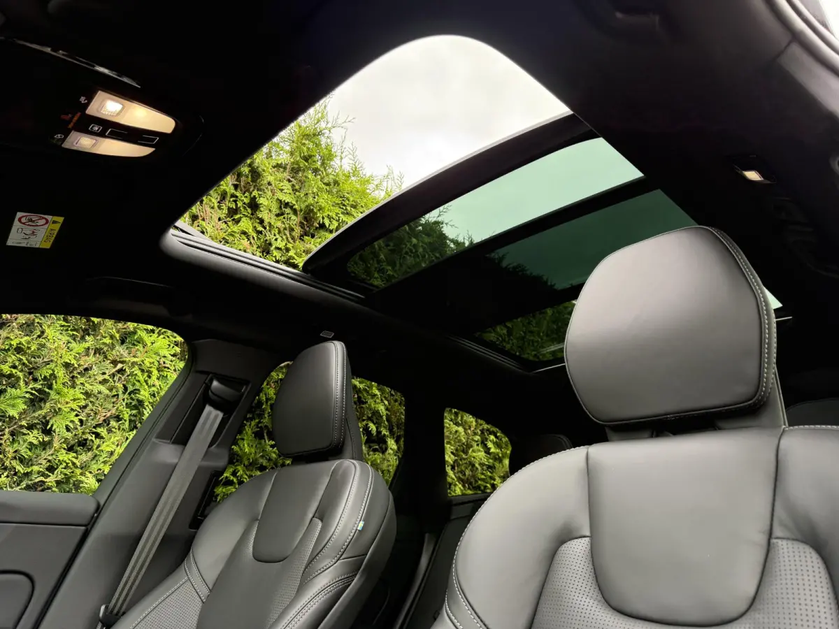 T6 Black Edition Ultra AWD Plug-in Hybrid | 360 Camera | Bliss | Keyless | Elektrische stoelen | Stuur & stoel verwarming |