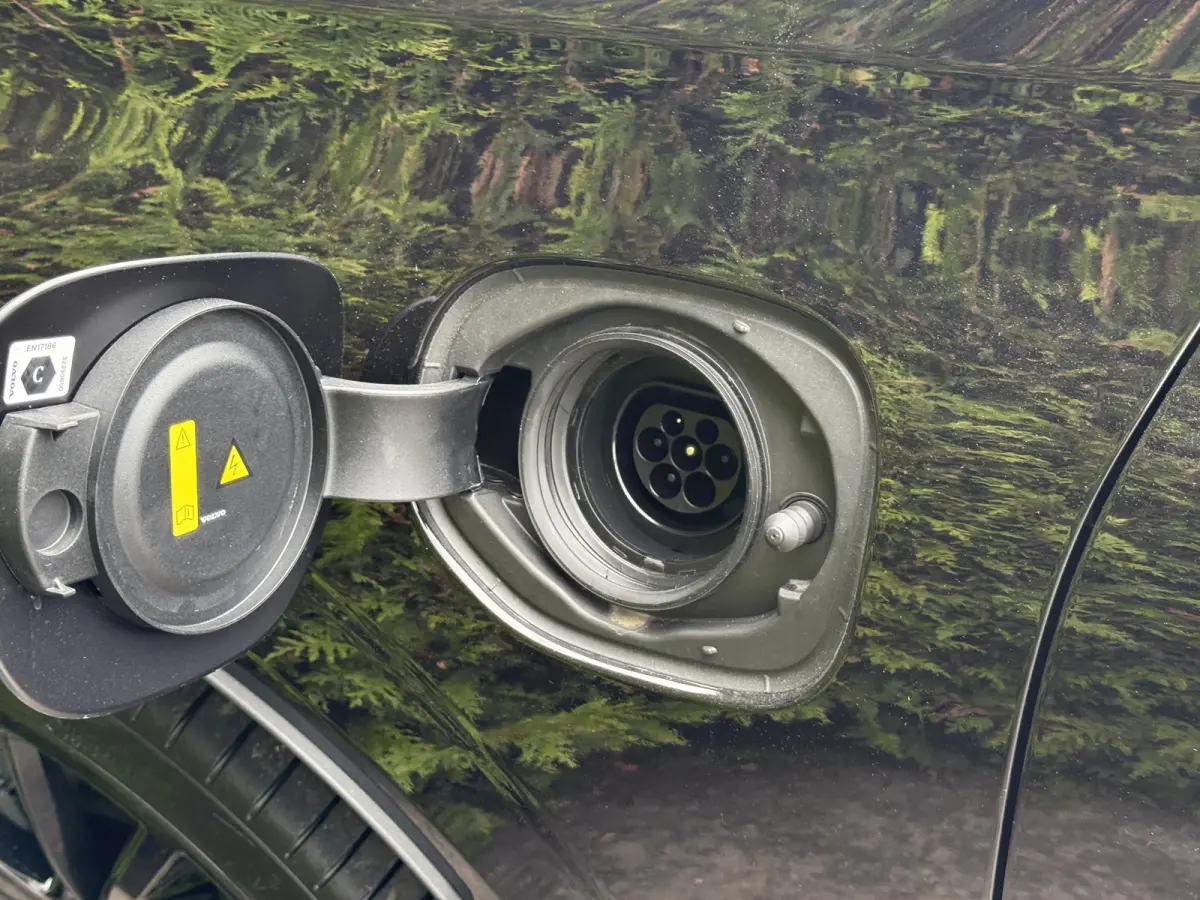 T6 Black Edition Ultra AWD Plug-in Hybrid | 360 Camera | Bliss | Keyless | Elektrische stoelen | Stuur & stoel verwarming |