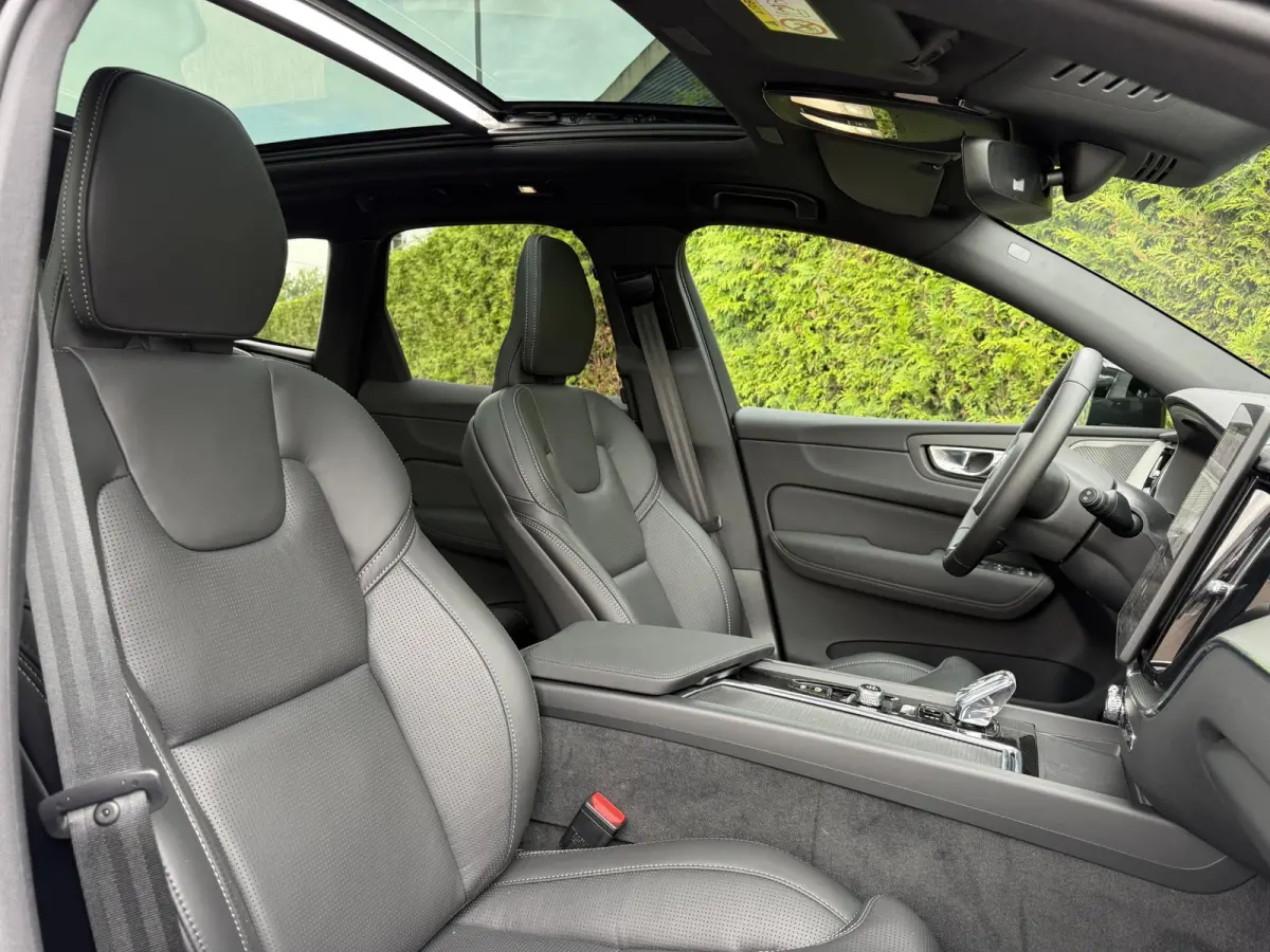 T6 Black Edition Ultra AWD Plug-in Hybrid | 360 Camera | Bliss | Keyless | Elektrische stoelen | Stuur & stoel verwarming |