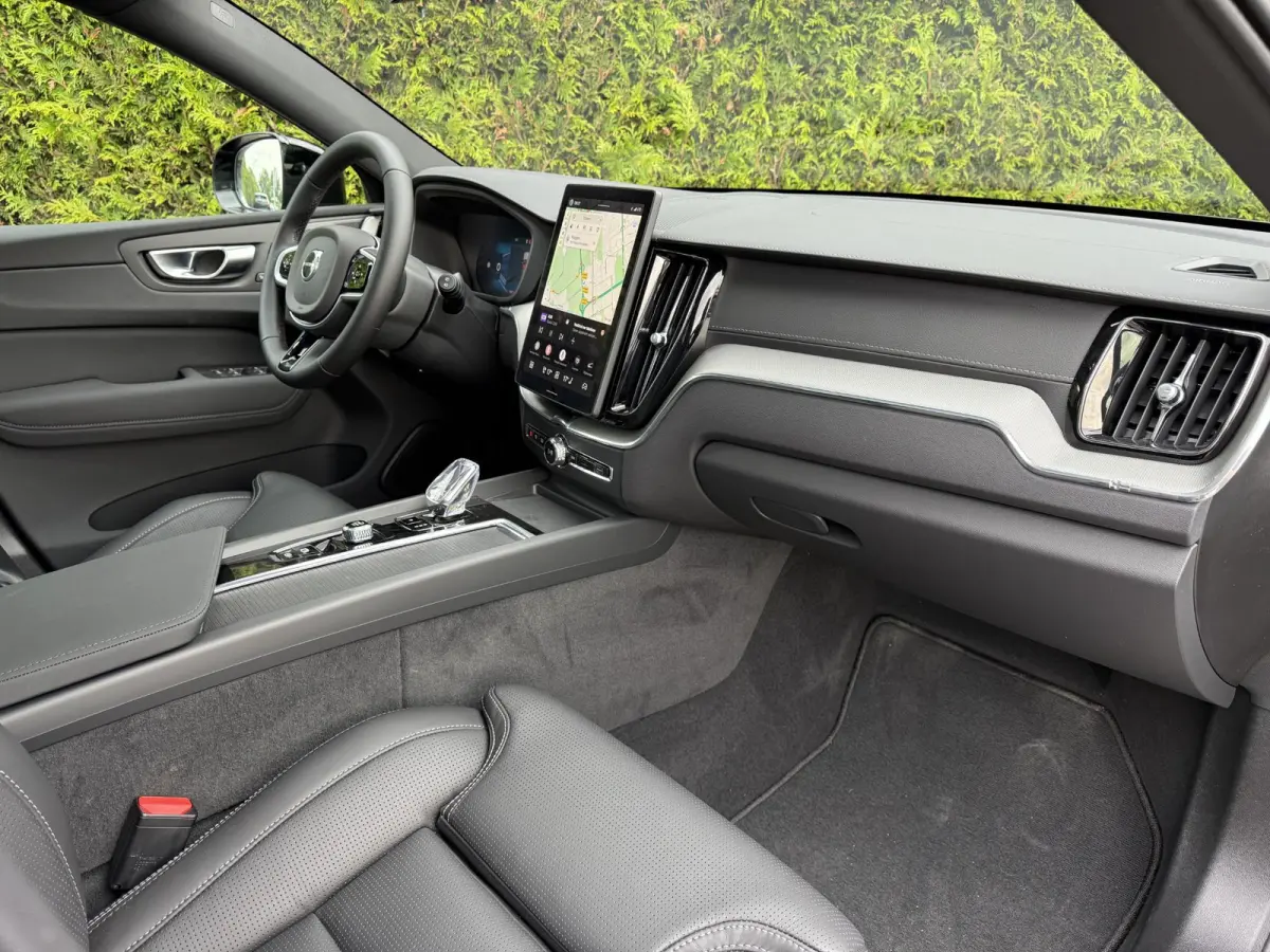 T6 Black Edition Ultra AWD Plug-in Hybrid | 360 Camera | Bliss | Keyless | Elektrische stoelen | Stuur & stoel verwarming |