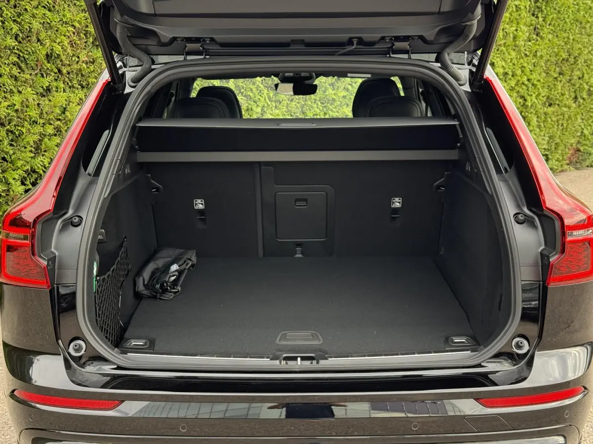 T6 Black Edition Ultra AWD Plug-in Hybrid | 360 Camera | Bliss | Keyless | Elektrische stoelen | Stuur & stoel verwarming |