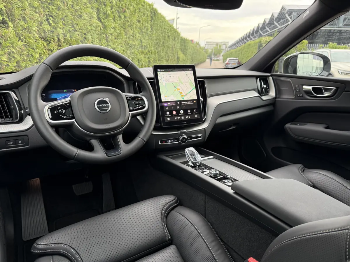 T6 Black Edition Ultra AWD Plug-in Hybrid | 360 Camera | Bliss | Keyless | Elektrische stoelen | Stuur & stoel verwarming |