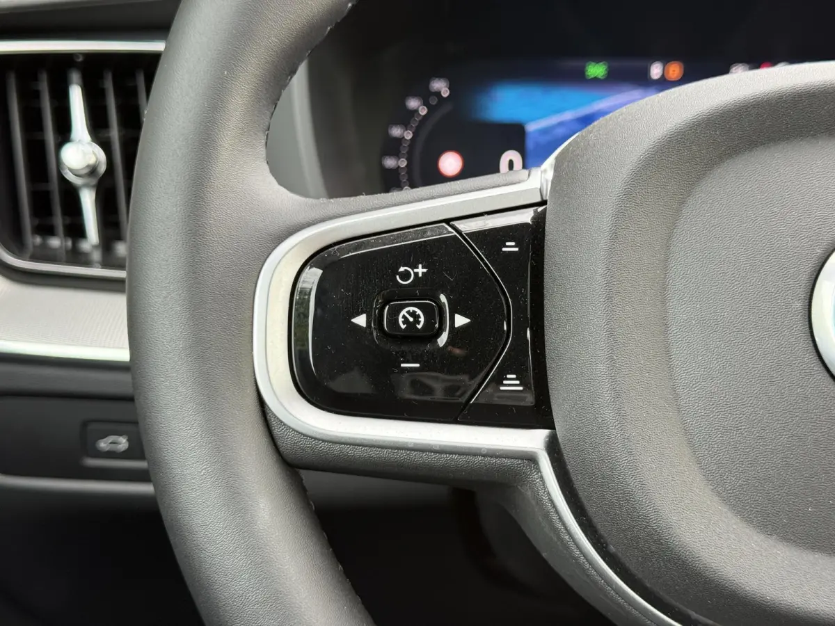T6 Black Edition Ultra AWD Plug-in Hybrid | 360 Camera | Bliss | Keyless | Elektrische stoelen | Stuur & stoel verwarming |