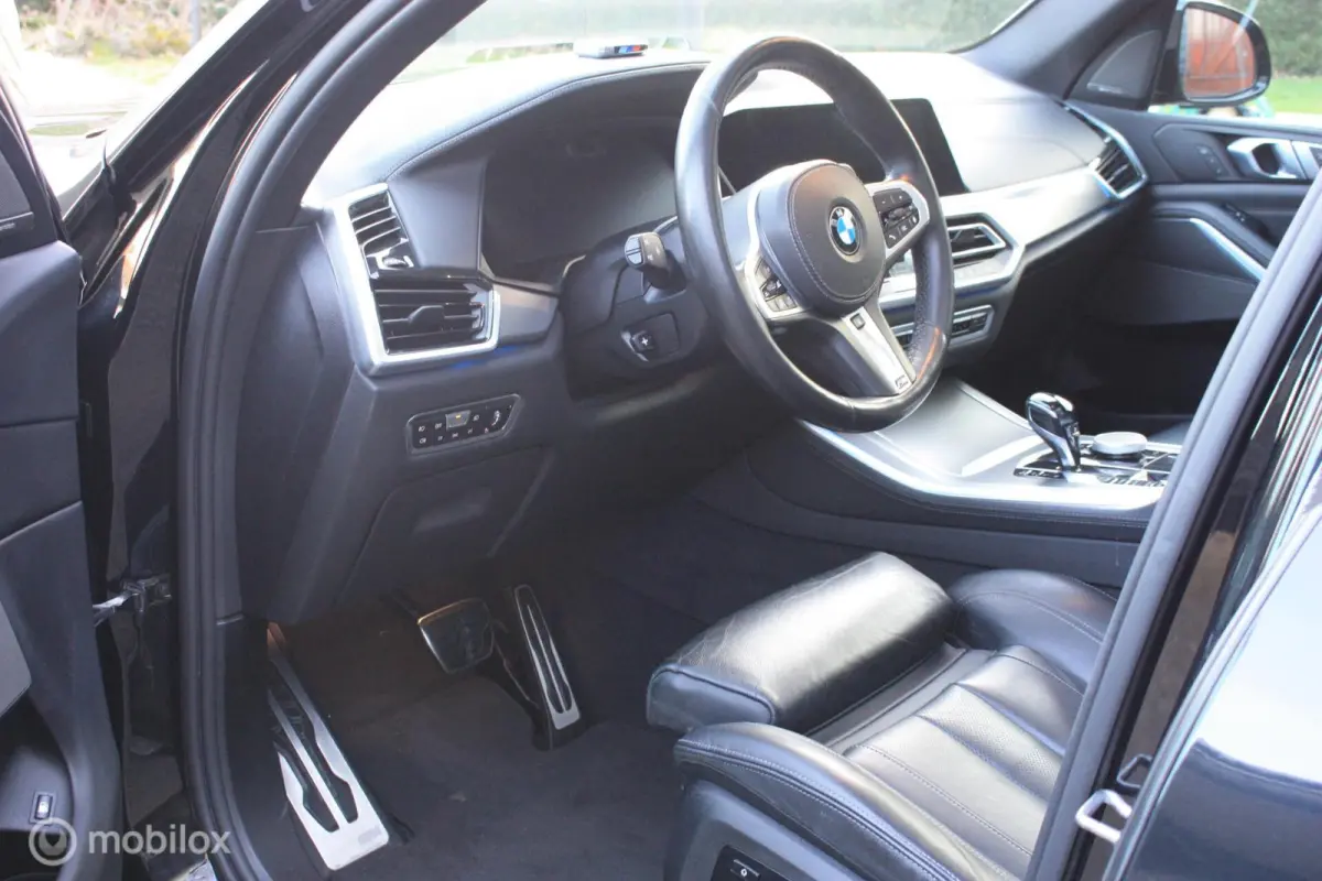 xDrive45E High Executive Hybride 394PK | SKY Lounge