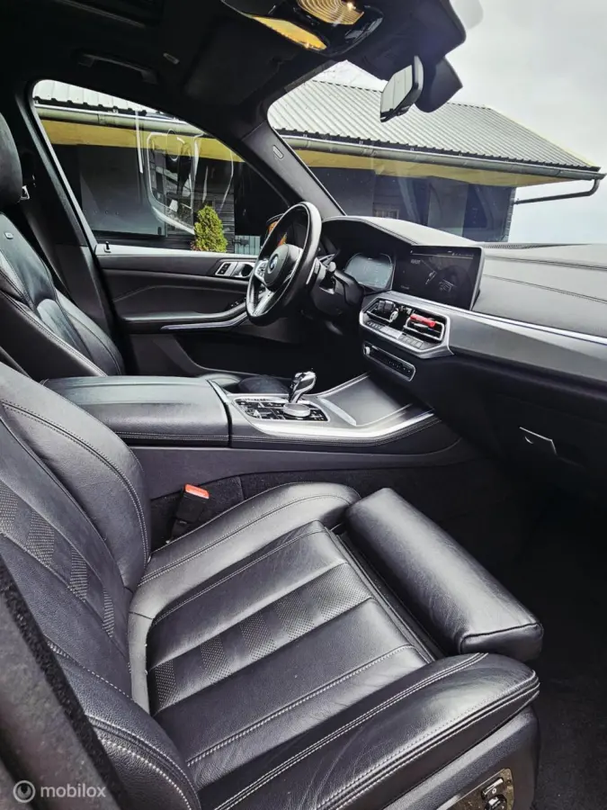 xDrive45E High Executive Hybride 394PK | SKY Lounge