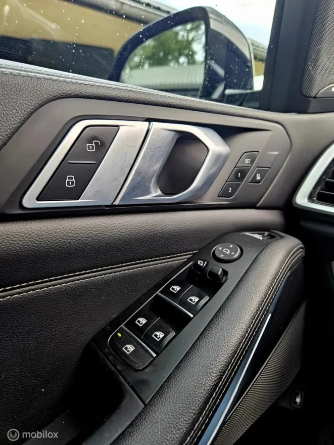xDrive45E High Executive Hybride 394PK | SKY Lounge