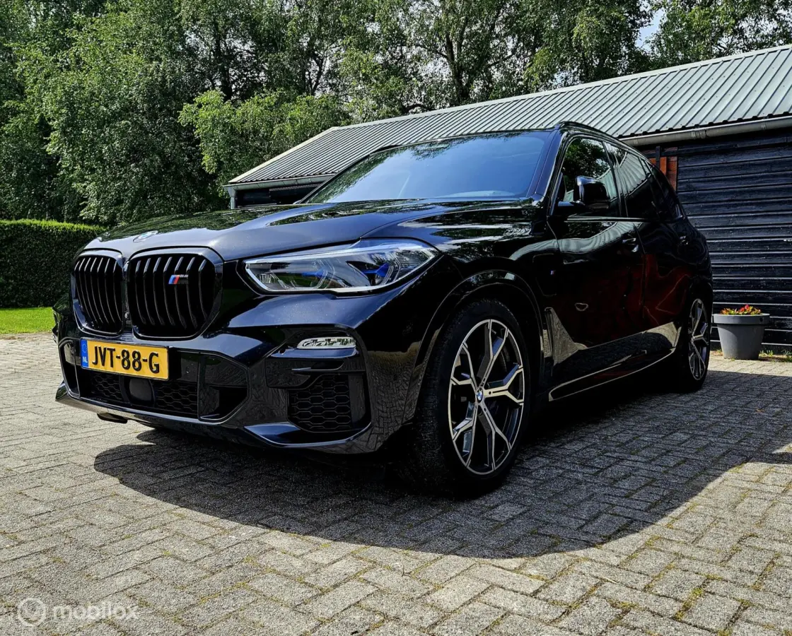 xDrive45E High Executive Hybride 394PK | SKY Lounge