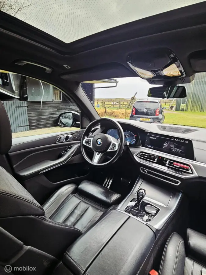 xDrive45E High Executive Hybride 394PK | SKY Lounge
