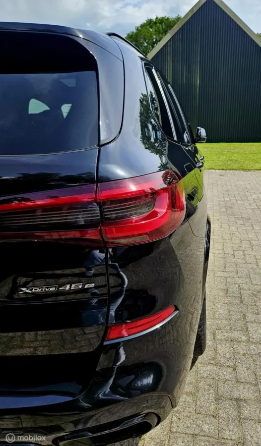 xDrive45E High Executive Hybride 394PK | SKY Lounge