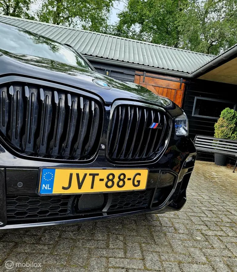 xDrive45E High Executive Hybride 394PK | SKY Lounge