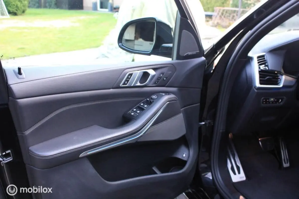 xDrive45E High Executive Hybride 394PK | SKY Lounge