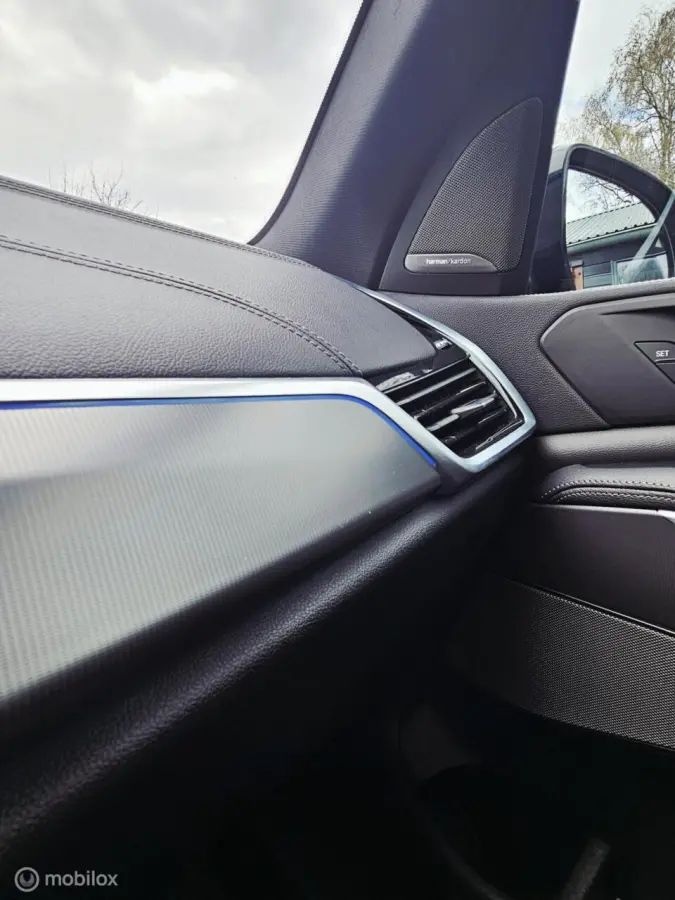 xDrive45E High Executive Hybride 394PK | SKY Lounge