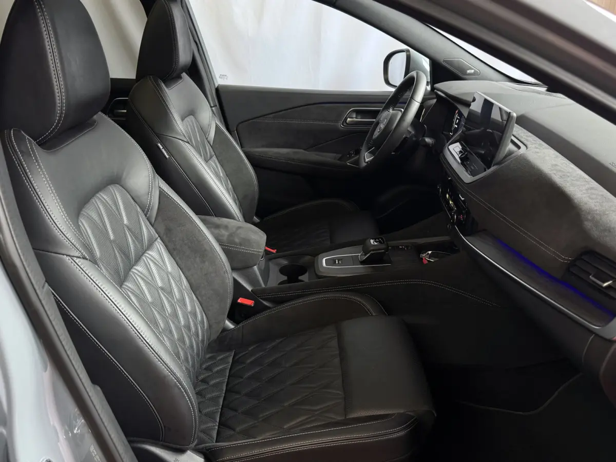 1.3 MHEV 160PK 4Cilinder TEKNA PLUS BOSE TWO TONE 20''LMV LEER ALCANTARA PANO MASSAGE BOSE STOEL/STUUR/RUIT VERW MATRIX.LED ELEK.KLEP HEADUP 20''LMV GOOGLE NAVI 03/2026 K ✅Top Auto's Wijch