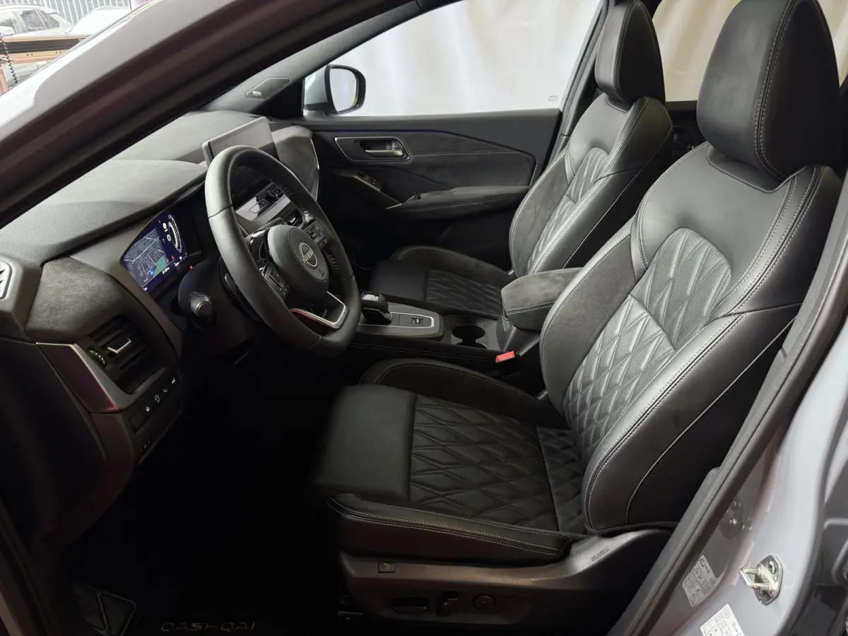 1.3 MHEV 160PK 4Cilinder TEKNA PLUS BOSE TWO TONE 20''LMV LEER ALCANTARA PANO MASSAGE BOSE STOEL/STUUR/RUIT VERW MATRIX.LED ELEK.KLEP HEADUP 20''LMV GOOGLE NAVI 03/2026 K ✅Top Auto's Wijch