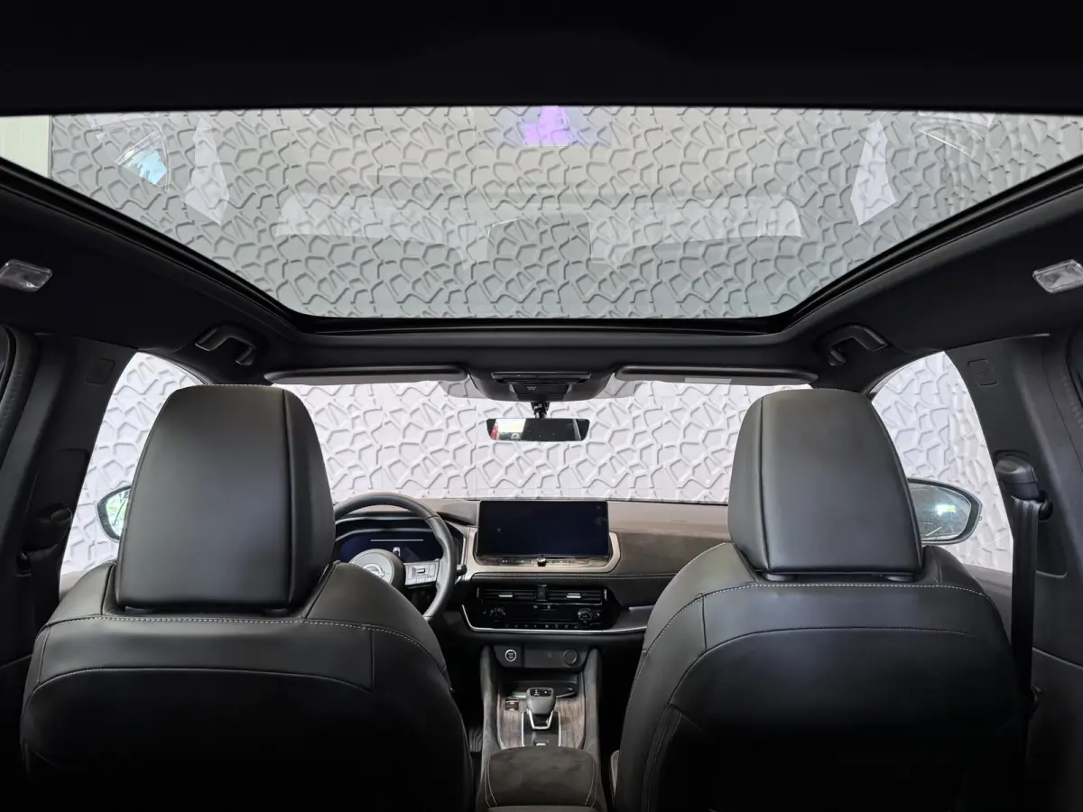 1.3 MHEV 160PK 4Cilinder TEKNA PLUS BOSE TWO TONE 20''LMV LEER ALCANTARA PANO MASSAGE BOSE STOEL/STUUR/RUIT VERW MATRIX.LED ELEK.KLEP HEADUP 20''LMV GOOGLE NAVI 03/2026 K ✅Top Auto's Wijch