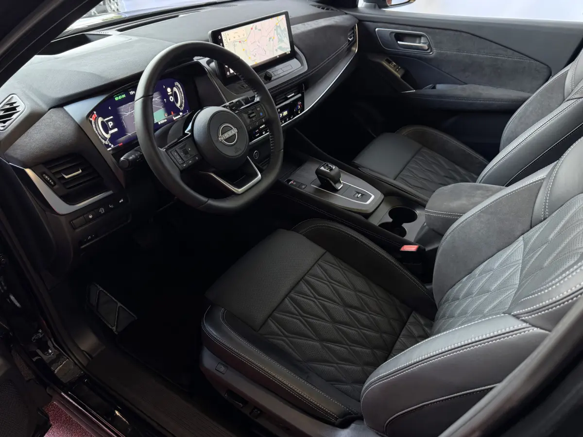 1.3 MHEV 160PK 4Cilinder TEKNA PLUS BOSE TWO TONE 20''LMV LEER ALCANTARA PANO MASSAGE BOSE STOEL/STUUR/RUIT VERW MATRIX.LED ELEK.KLEP HEADUP 20''LMV GOOGLE NAVI 03/2026 K ✅Top Auto's Wijch