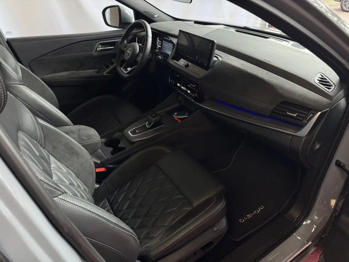 1.3 MHEV 160PK 4Cilinder TEKNA PLUS BOSE TWO TONE 20''LMV LEER ALCANTARA PANO MASSAGE BOSE STOEL/STUUR/RUIT VERW MATRIX.LED ELEK.KLEP HEADUP 20''LMV GOOGLE NAVI 03/2026 K ✅Top Auto's Wijch