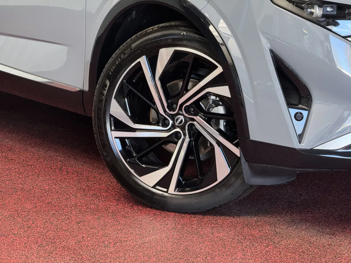 1.3 MHEV 160PK 4Cilinder TEKNA PLUS BOSE TWO TONE 20''LMV LEER ALCANTARA PANO MASSAGE BOSE STOEL/STUUR/RUIT VERW MATRIX.LED ELEK.KLEP HEADUP 20''LMV GOOGLE NAVI 03/2026 K ✅Top Auto's Wijch