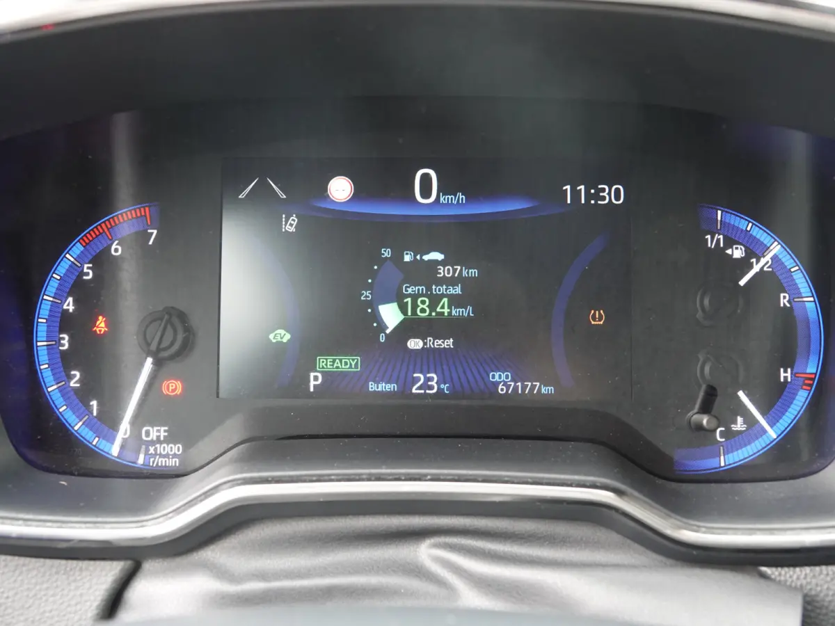 1.8 Hybrid Business Plus H-LEER | CRUISE | LMV | CAMERA