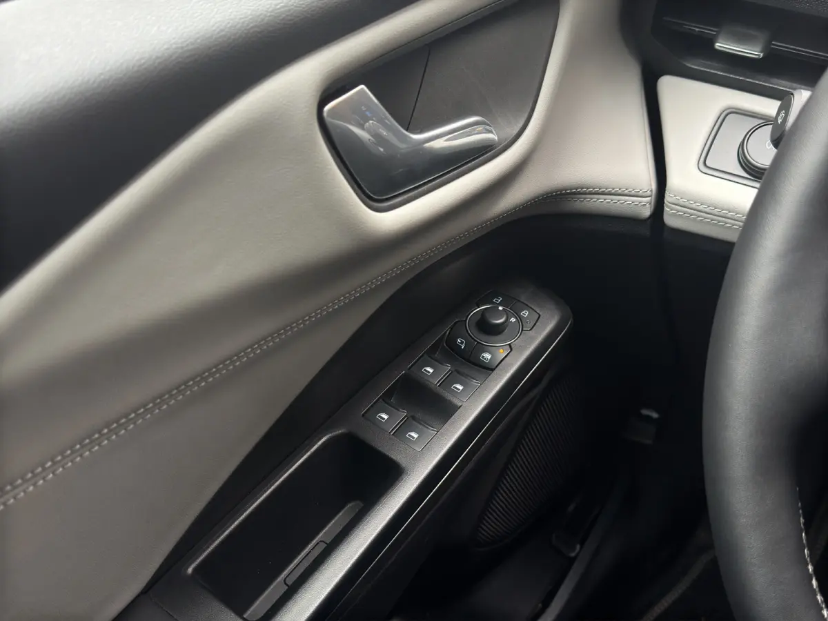 44kWh 168pk | Driver assistance- & Winter Pack |