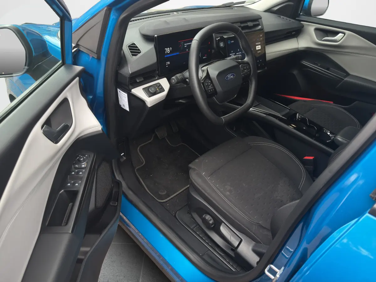 44kWh 168pk | Driver assistance- & Winter Pack |