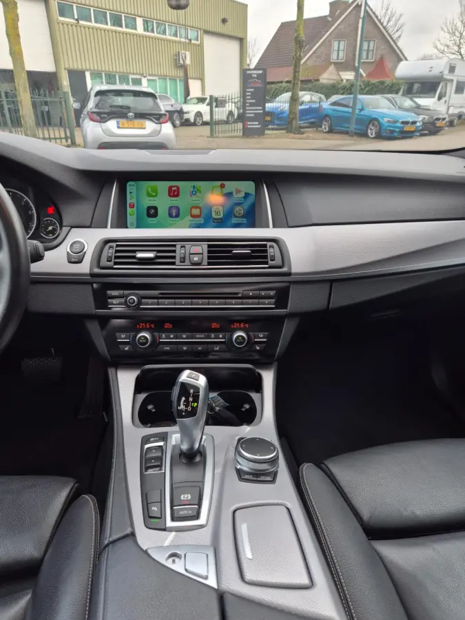 520i High Executive 12 maanden GARANTIE M Sport Schuifdak Apple CarPlay 2e eigenaar dig. Dash NAP NL
