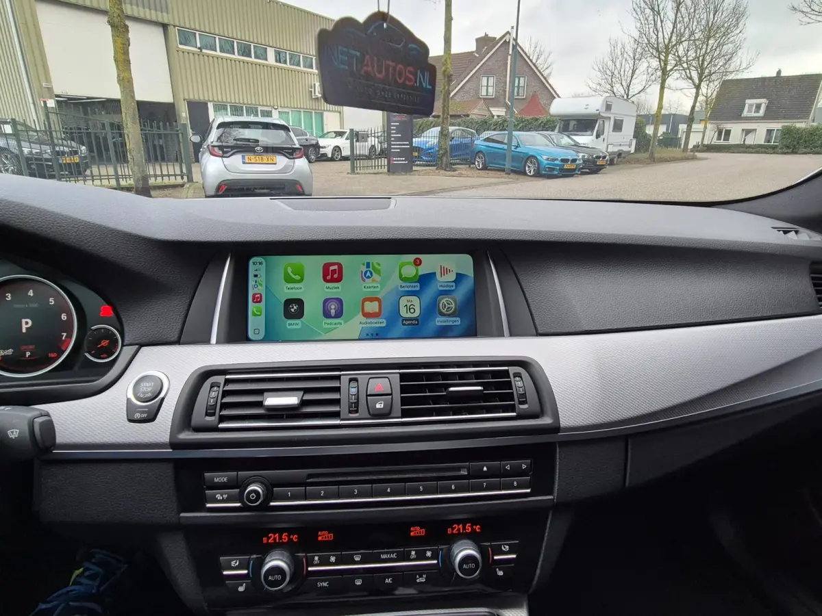 520i High Executive 12 maanden GARANTIE M Sport Schuifdak Apple CarPlay 2e eigenaar dig. Dash NAP NL